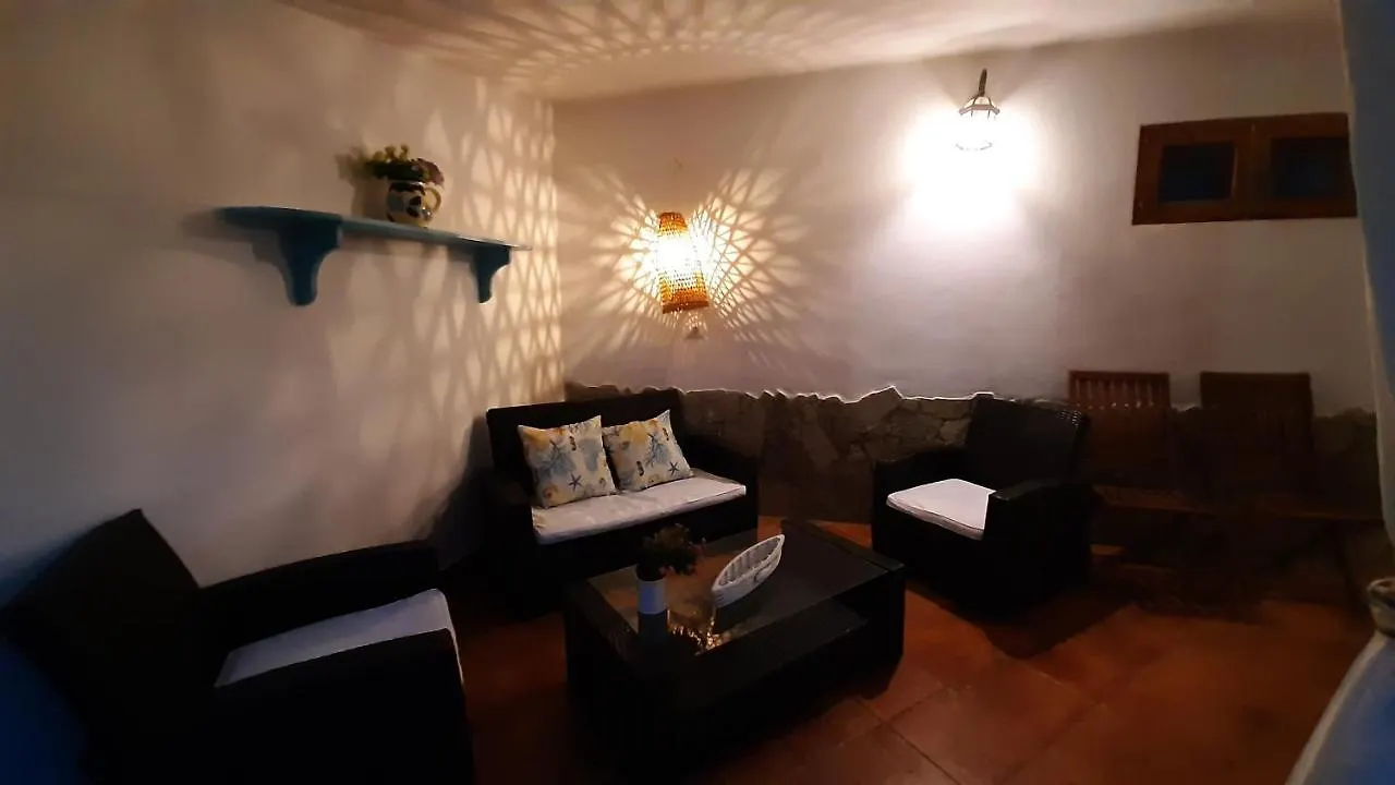 Casa Viola Villa SantʼAntìoco 0*,  Italië